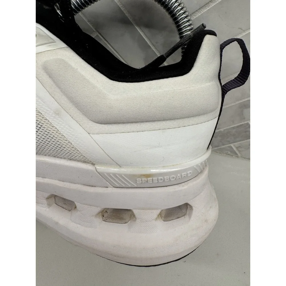 On Cloud Cloudnova Running Shoes Womens Size 8.5 White Athletic Lace Up Sneakers